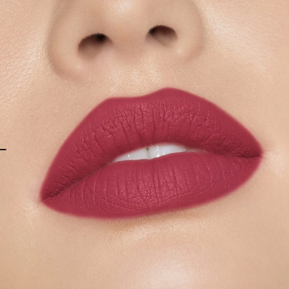 Kylie Cosmetics Matte Lip Kit- extraordinary - Picture 3 of 5